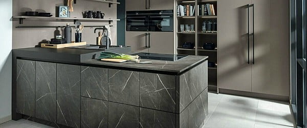 ASMO Küchen: Modell X-Line in Achatgrau | Steindekor Marmor Terramo